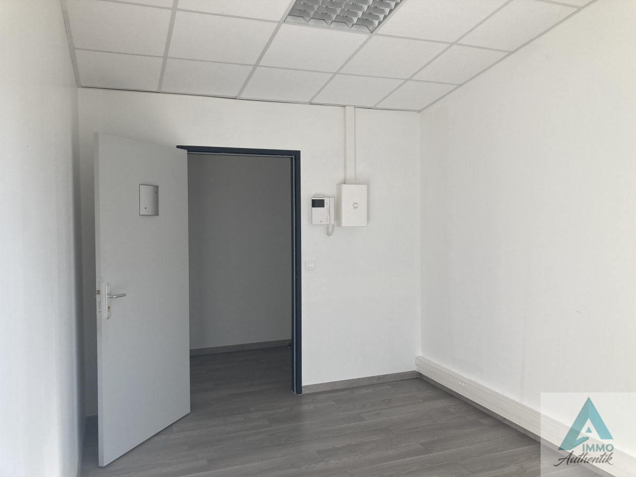 Image_2, Local professionnel, Roquevaire, ref :0836