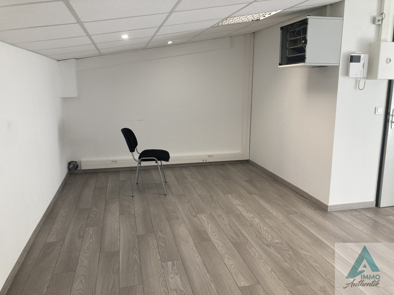 Image_3, Local professionnel, Roquevaire, ref :0836