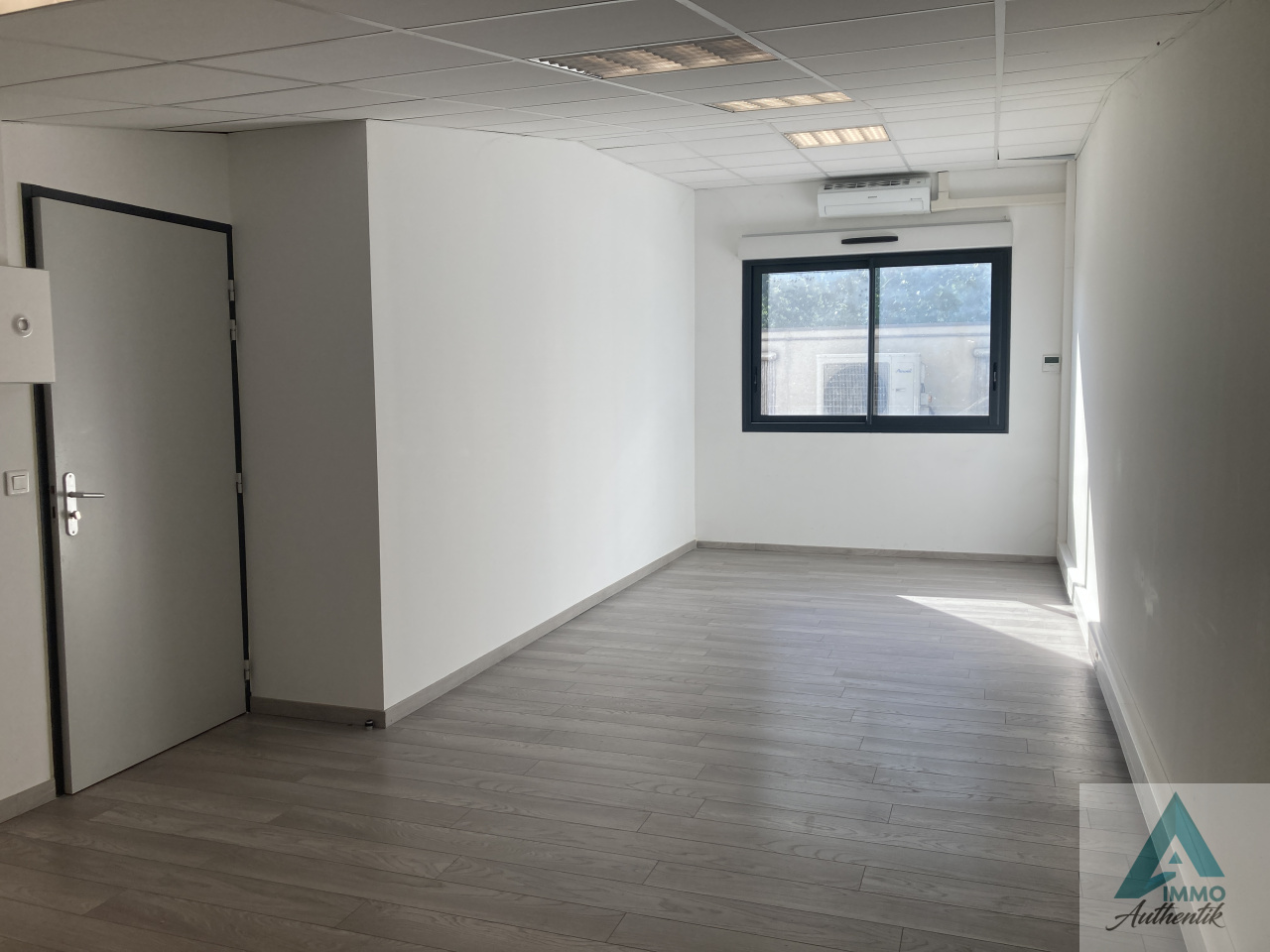 Image_4, Local professionnel, Roquevaire, ref :0836